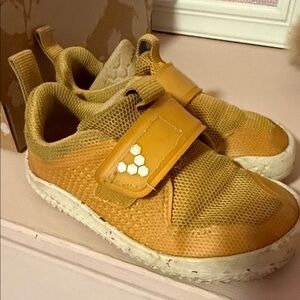 Vivobarefoot Primus Sport III